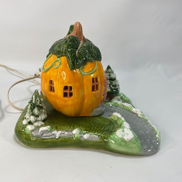 Vtg 2 Pc Scioto Molds Ceramic 1980/90s Pumpkin House Snowy Yard Trees w Light - Picture 5 of 16